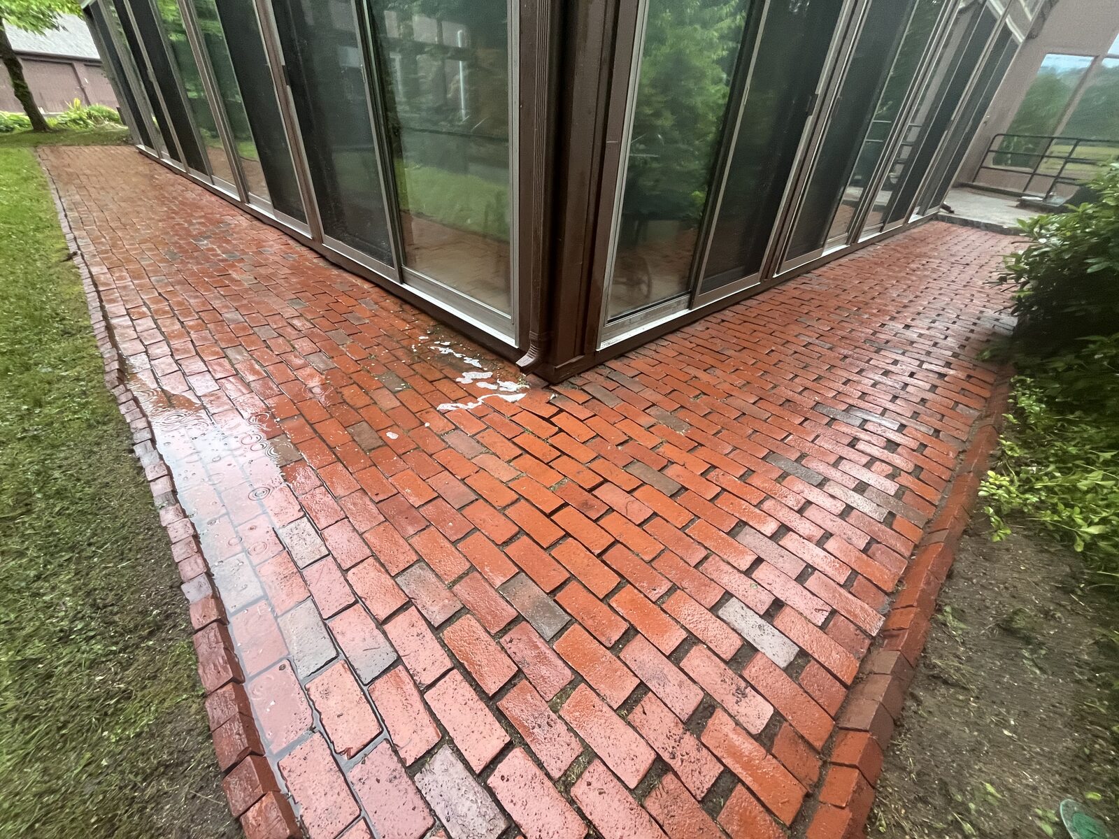 Brick walkway cleaning in Marshfield MA, clean brick walkway after outdoor surface cleaning by H2WOAH