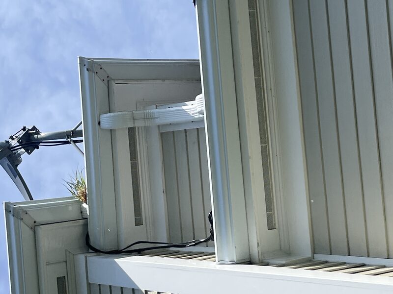 Gutter cleaning result — clean gutter exterior